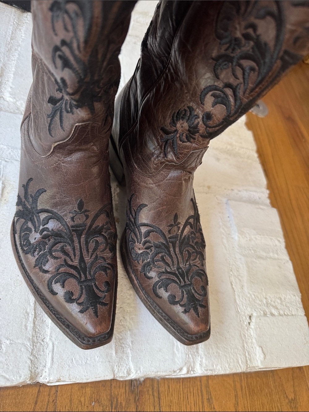 Women’s Brown Leather Western Boots with Black Embroidered 7 | Cowgirl Boots 7 - Picture 2 of 10